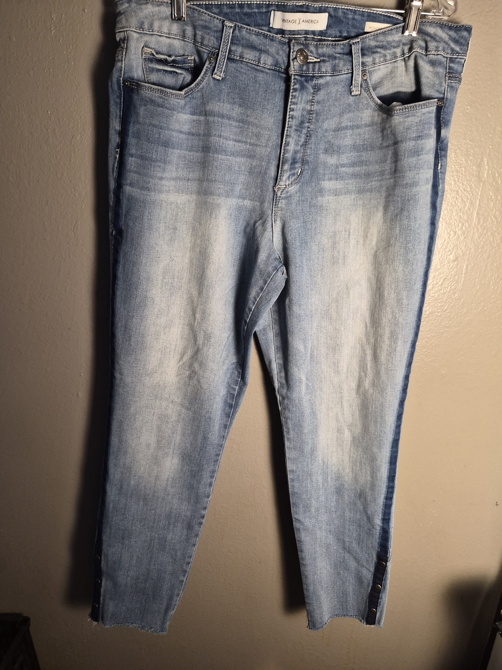 Vintage America Light Wash Cropped Women's Jeans